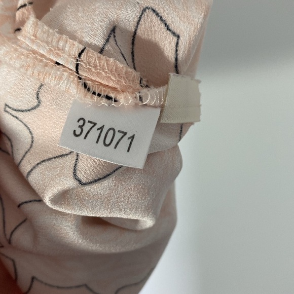 Ann Taylor Dressy Tank/Sleeveless Blouse Size MP - Picture 7 of 7